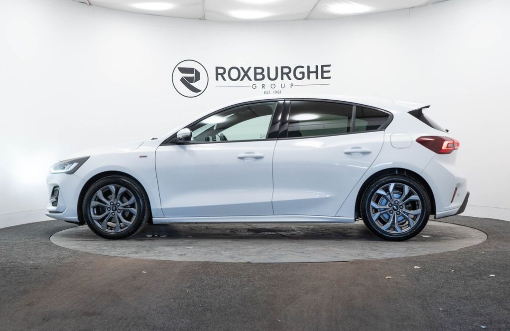 Used Ford Focus 2023 for sale - 76923136: Photo 4