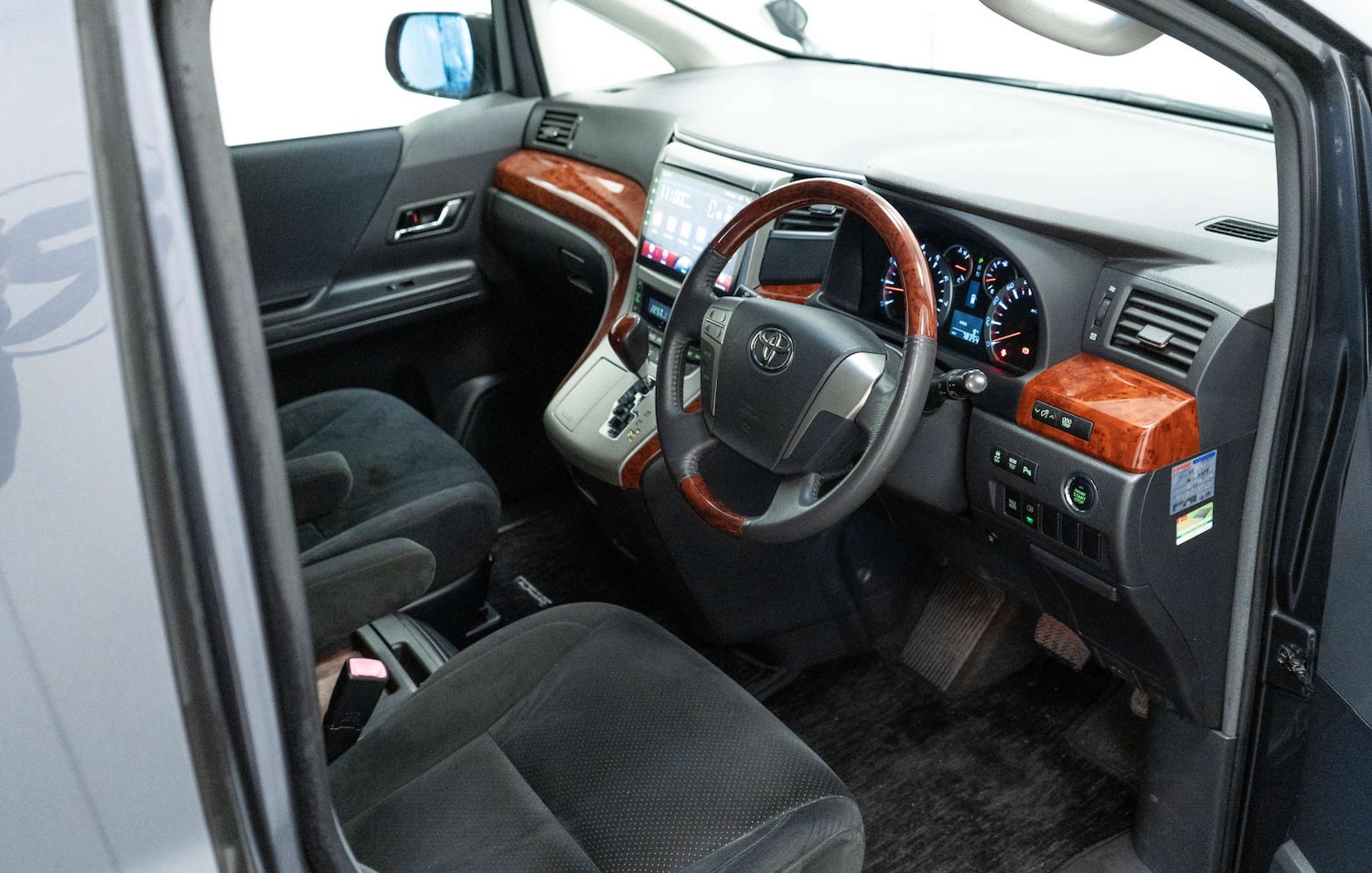 Used Toyota Alphard 2022 for sale - 78045066: Photo 22