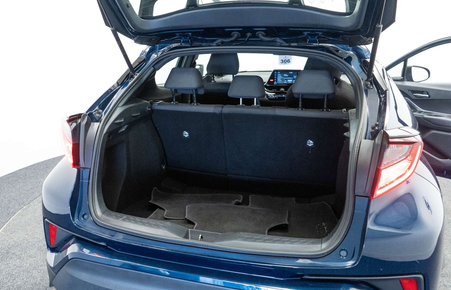 Used Toyota C-HR 2023 for sale - 78098884: Photo 36