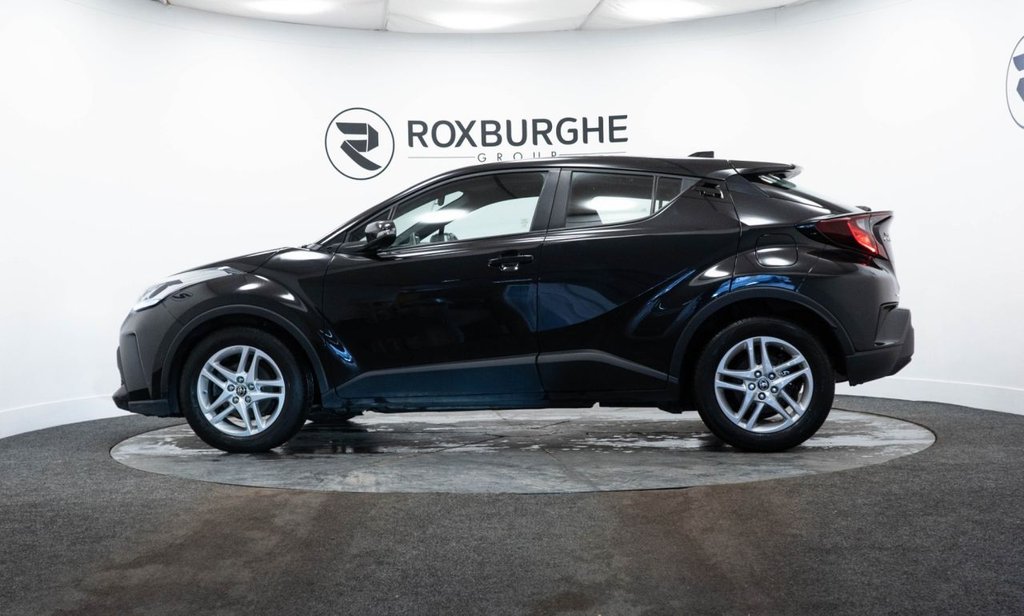 Used Toyota C-HR 2022 for sale - 77520649: Photo 4