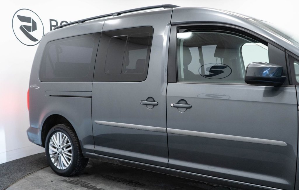 Used Volkswagen Caddy Maxi Life 2019 for sale - 77631951: Photo 12