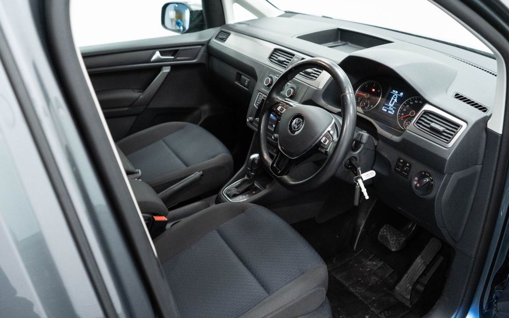 Used Volkswagen Caddy Maxi Life 2019 for sale - 77631951: Photo 20