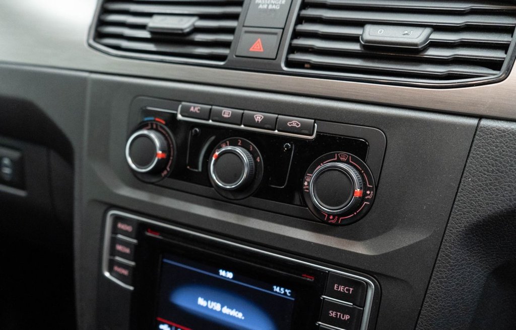 Used Volkswagen Caddy Maxi Life 2019 for sale - 77631951: Photo 26