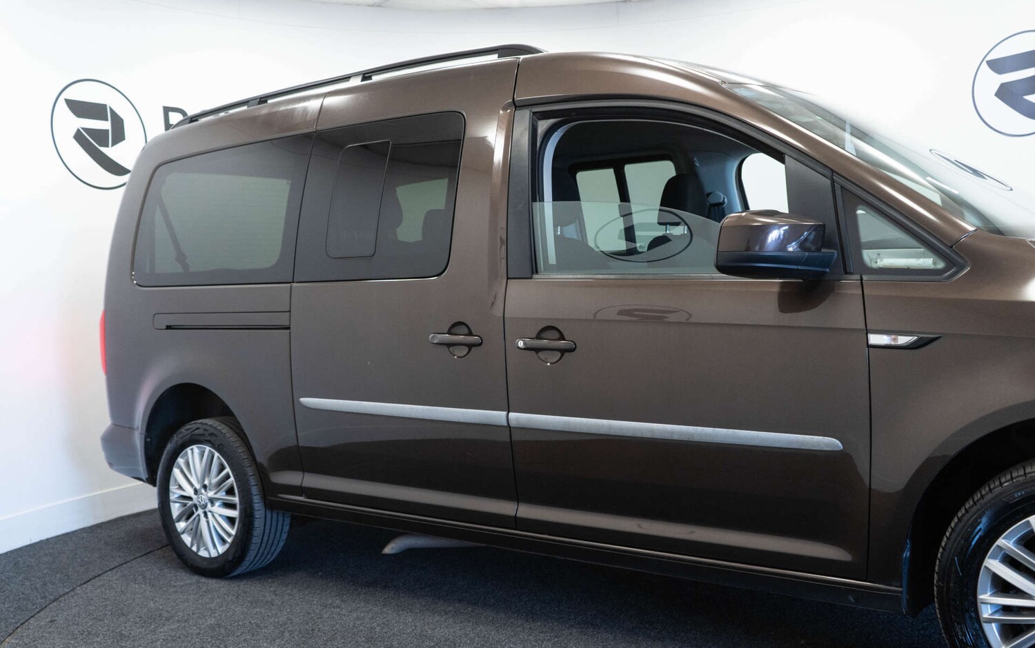 Used Volkswagen Caddy Maxi Life 2017 for sale - 77950476: Photo 14