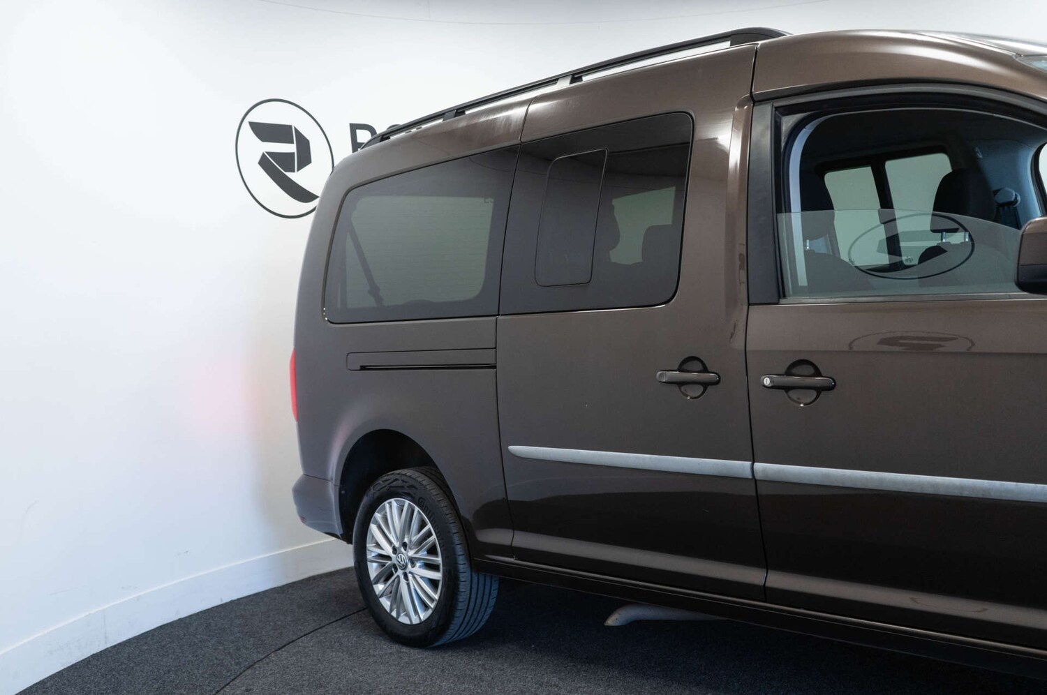 Used Volkswagen Caddy Maxi Life 2017 for sale - 77950476: Photo 15