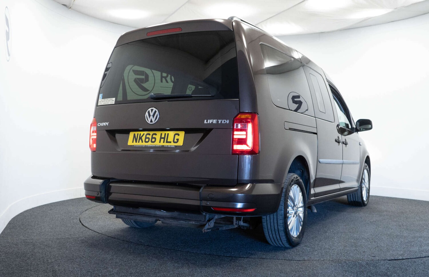 Used Volkswagen Caddy Maxi Life 2017 for sale - 77950476: Photo 16