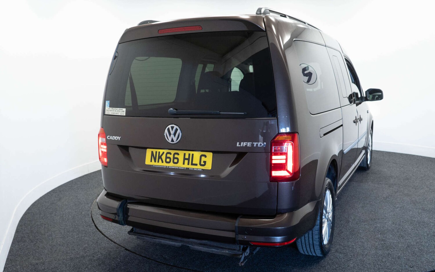 Used Volkswagen Caddy Maxi Life 2017 for sale - 77950476: Photo 17