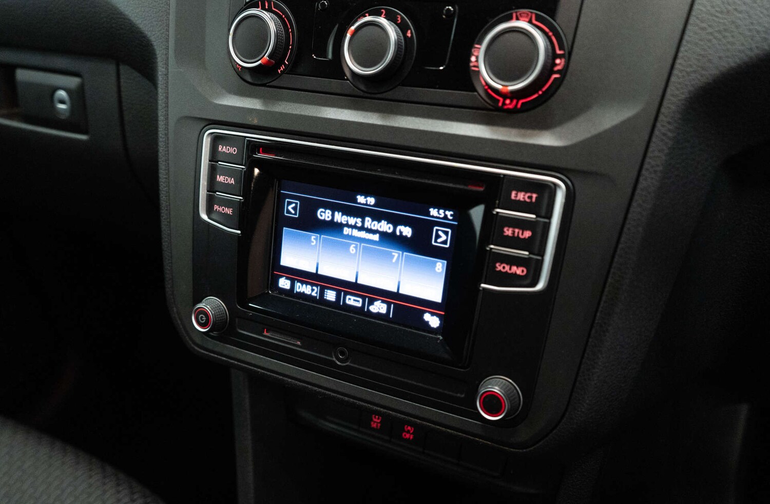 Used Volkswagen Caddy Maxi Life 2017 for sale - 77950476: Photo 31