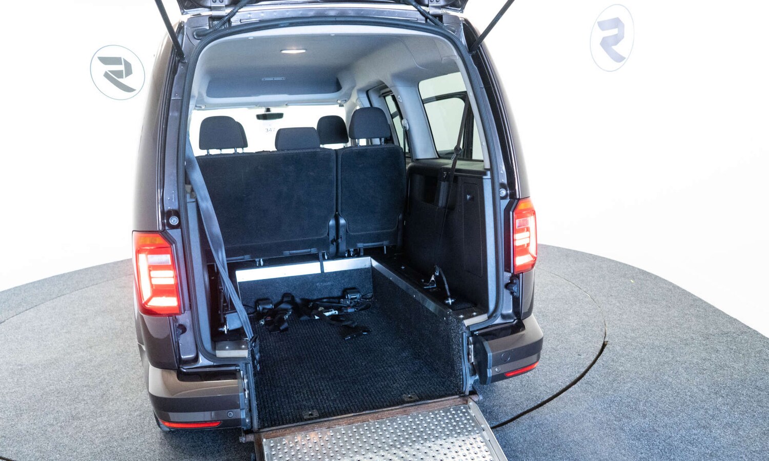 Used Volkswagen Caddy Maxi Life 2017 for sale - 77950476: Photo 37