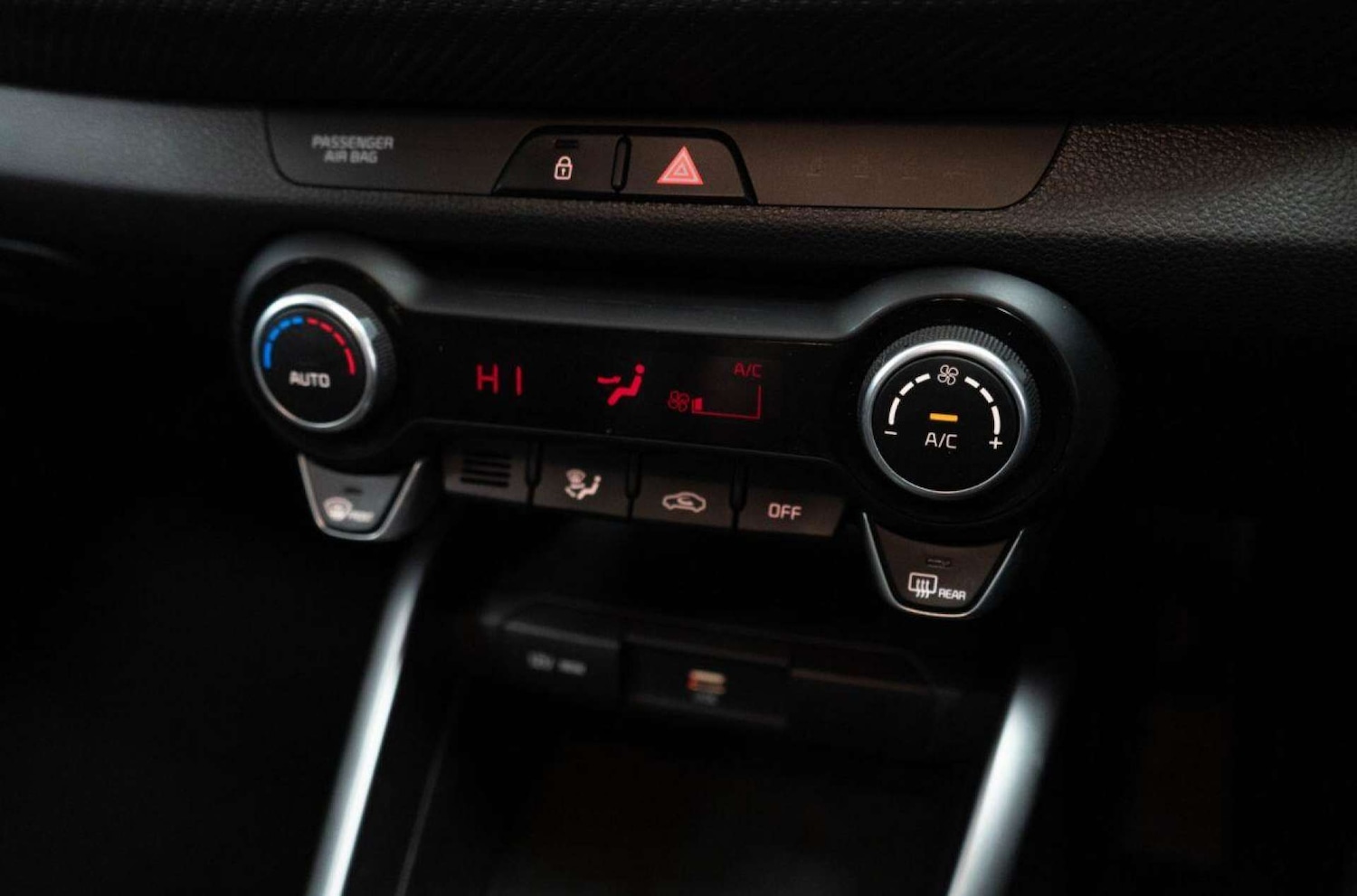 Used Kia Stonic 2022 for sale - 77930850: Photo 26