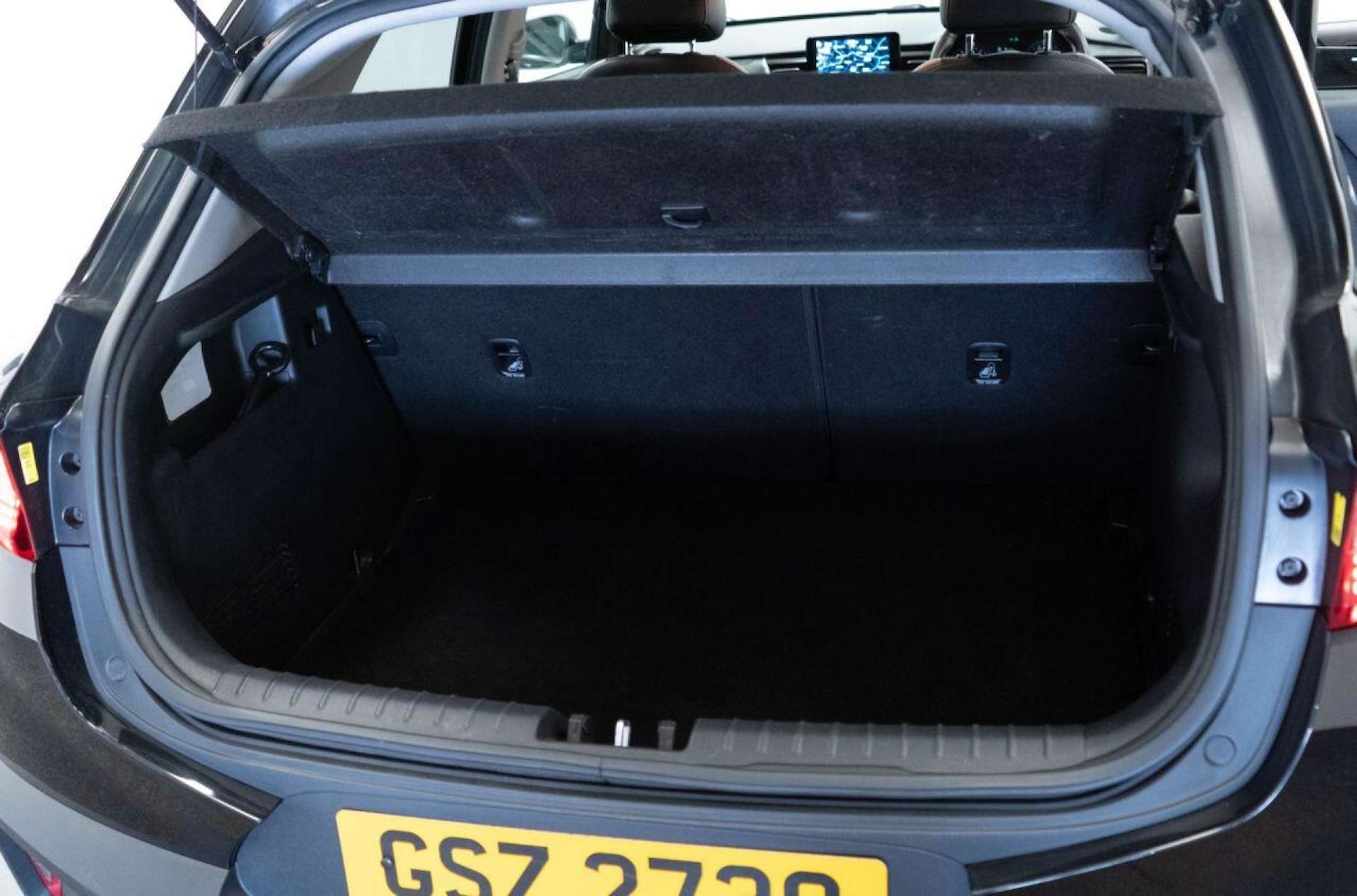 Used Kia Stonic 2022 for sale - 77930850: Photo 32