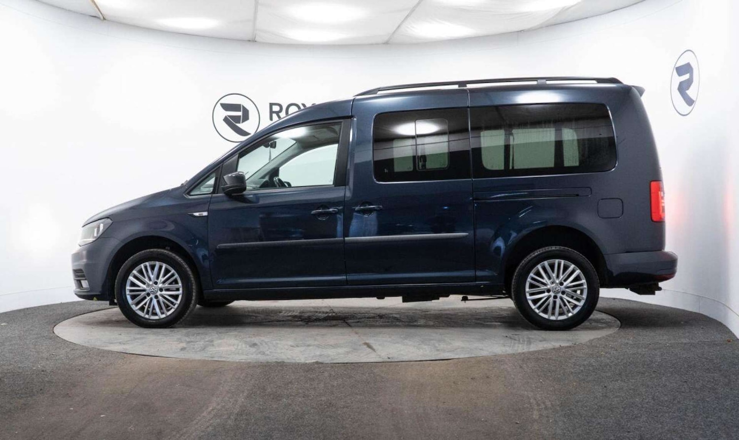 Used Volkswagen Caddy Maxi Life 2020 for sale - 77930642: Photo 4