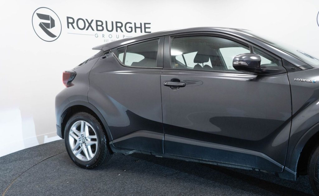 Used Toyota C-HR 2021 for sale - 77642360: Photo 13