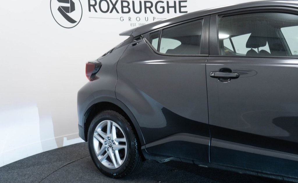 Used Toyota C-HR 2021 for sale - 77642360: Photo 14