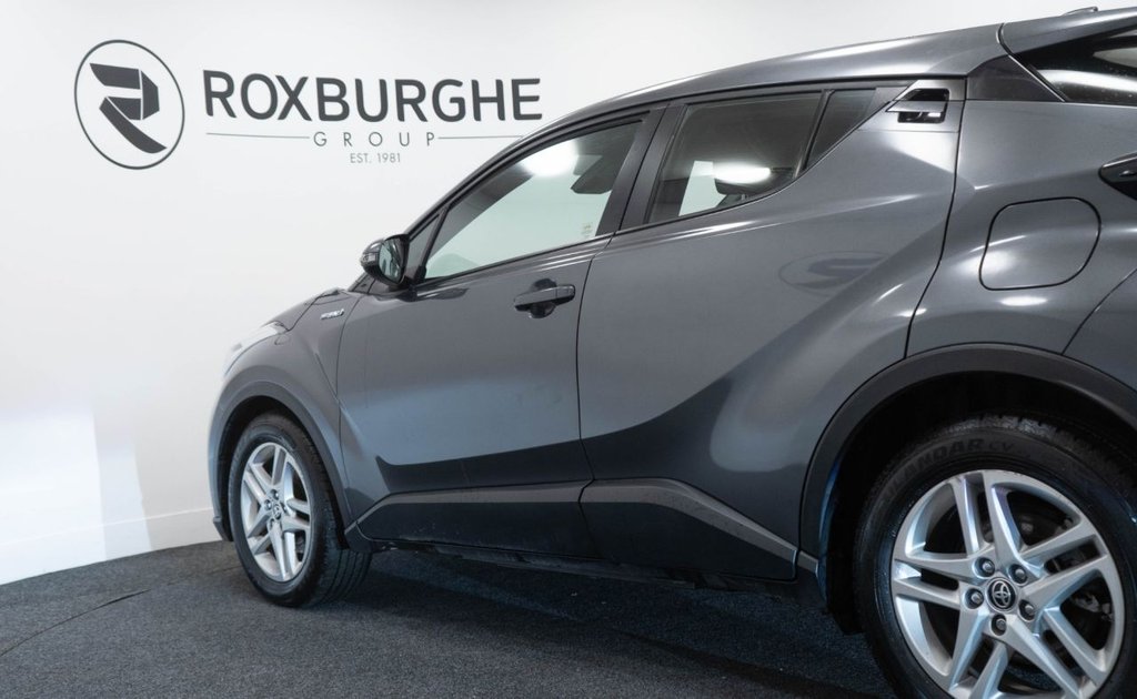 Used Toyota C-HR 2021 for sale - 77642360: Photo 20