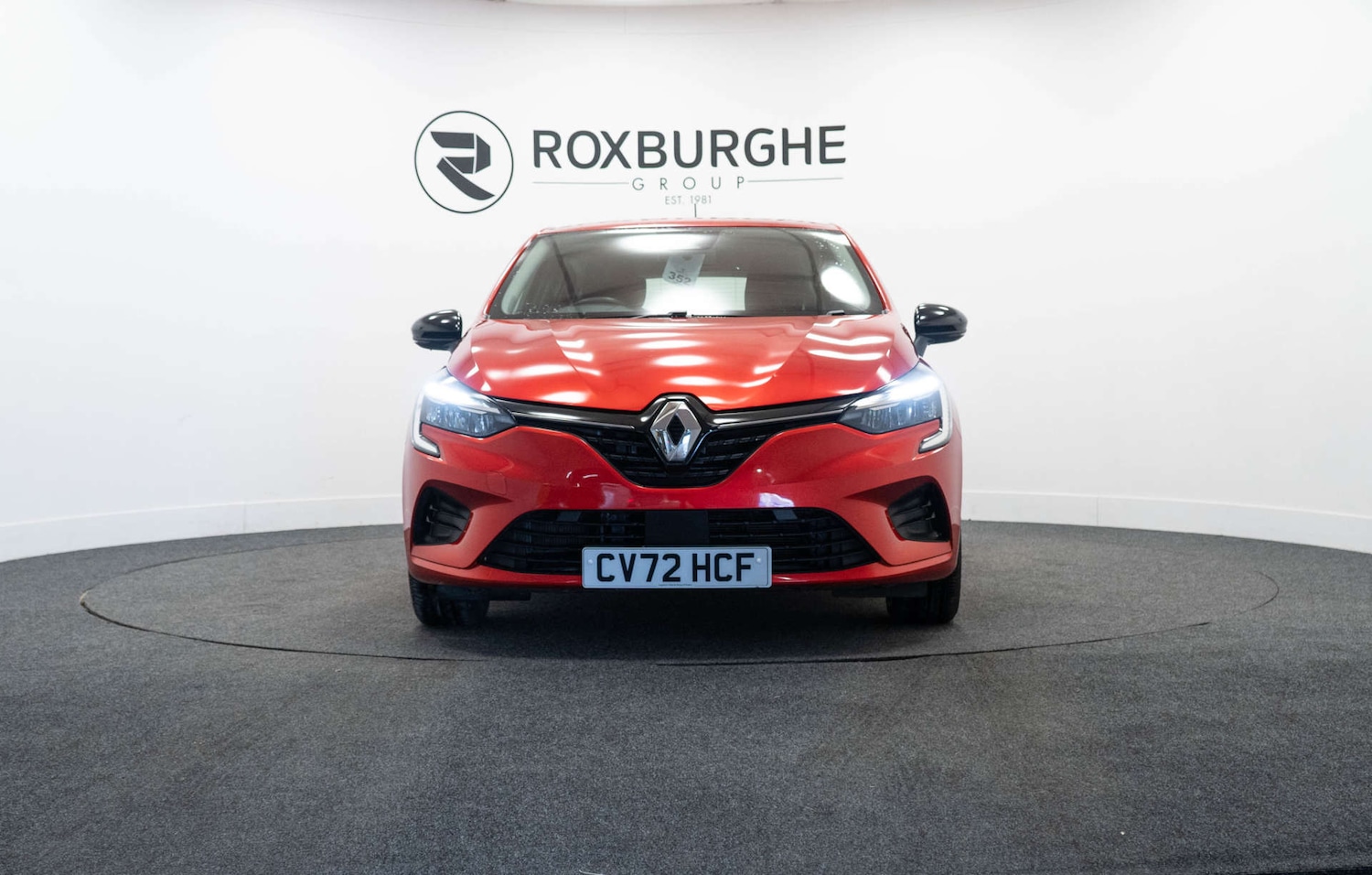 Used Renault Clio 2023 for sale - 78176802: Photo 2