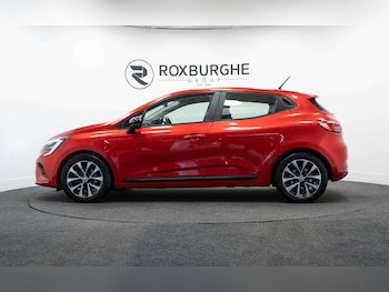 Used Renault Clio 2023 for sale - 78176802: Photo