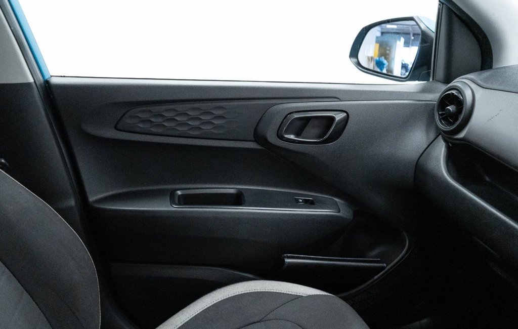 Used Hyundai i10 2022 for sale - 77199779: Photo 30