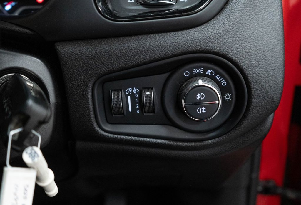 Used Jeep Renegade 2022 for sale - 77463682: Photo 24