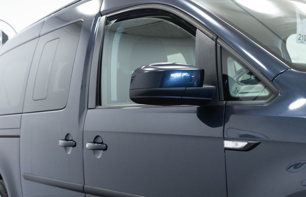 Used Volkswagen Caddy Maxi Life 2018 for sale - 76395760: Photo 12