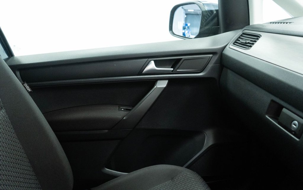 Used Volkswagen Caddy Maxi Life 2018 for sale - 76395760: Photo 29