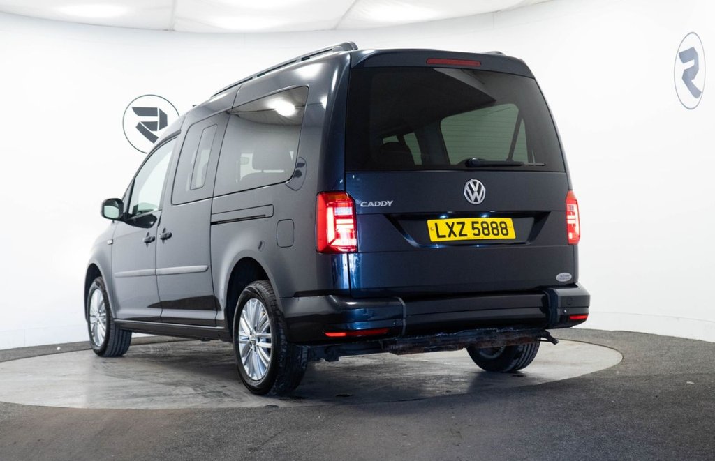 Used Volkswagen Caddy Maxi Life 2018 for sale - 76395760: Photo 5