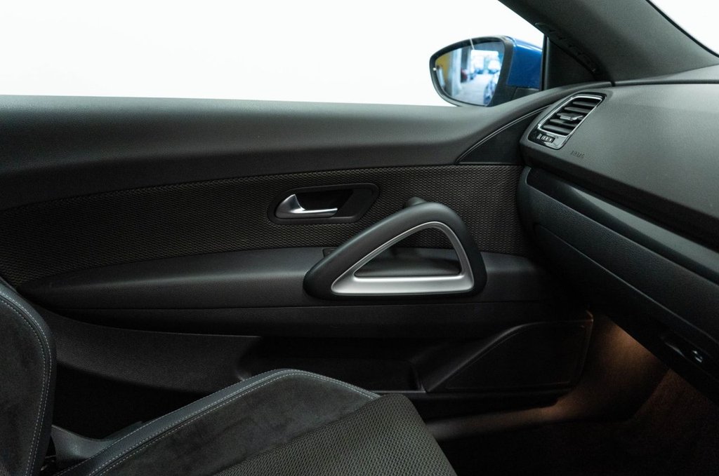 Used Volkswagen Scirocco 2015 for sale - 77642194: Photo 33