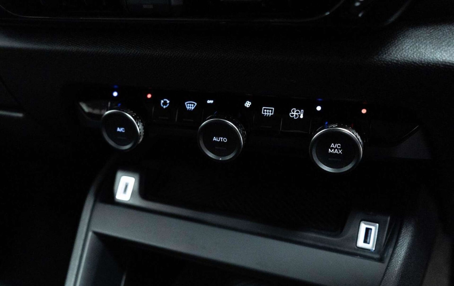 Used Citroen C4 2024 for sale - 77930897: Photo 26