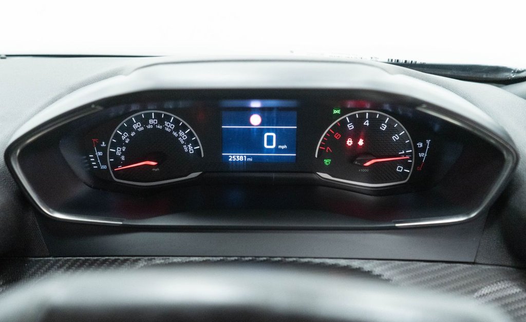 Used Peugeot 2008 2023 for sale - 76509736: Photo 25