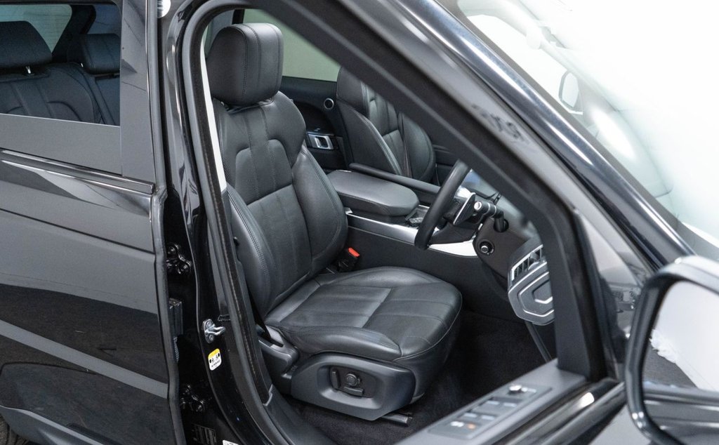 Used Land Rover Range Rover Sport 2017 for sale - 76685990: Photo 22