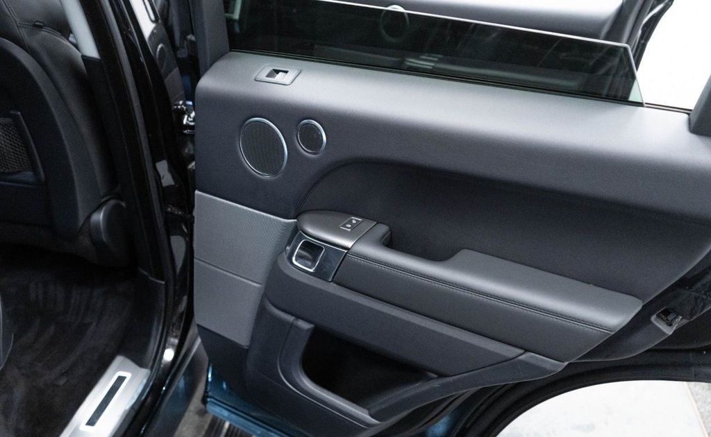 Used Land Rover Range Rover Sport 2017 for sale - 76685990: Photo 40