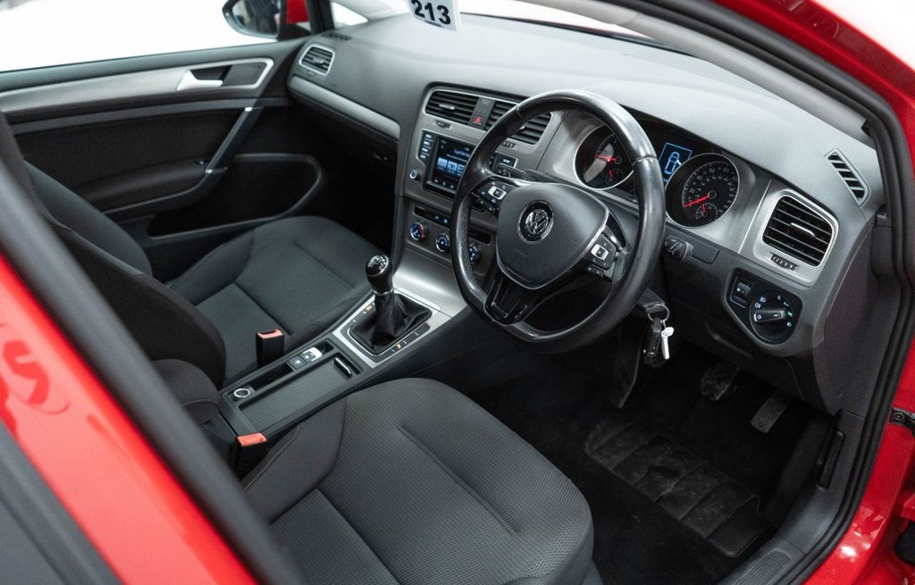 Used Volkswagen Golf 2015 for sale - 77360057: Photo 21