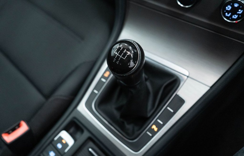 Used Volkswagen Golf 2015 for sale - 77360057: Photo 31