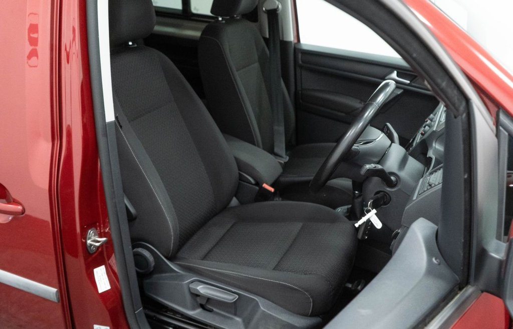 Used Volkswagen Caddy Maxi Life 2019 for sale - 76582318: Photo 20