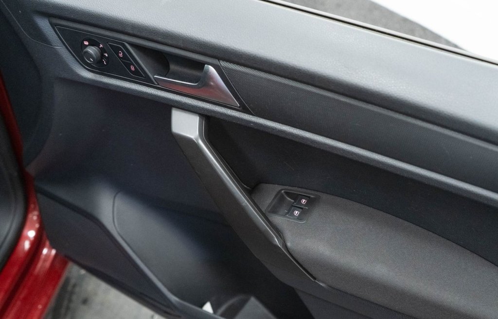 Used Volkswagen Caddy Maxi Life 2019 for sale - 76582318: Photo 21