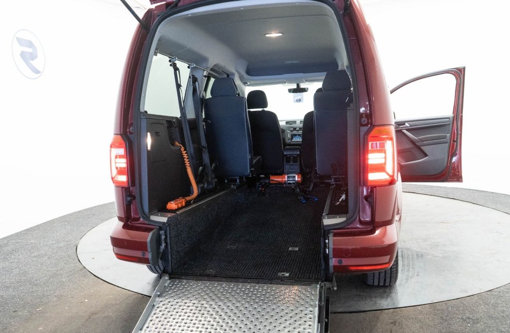 Used Volkswagen Caddy Maxi Life 2019 for sale - 76582318: Photo 32