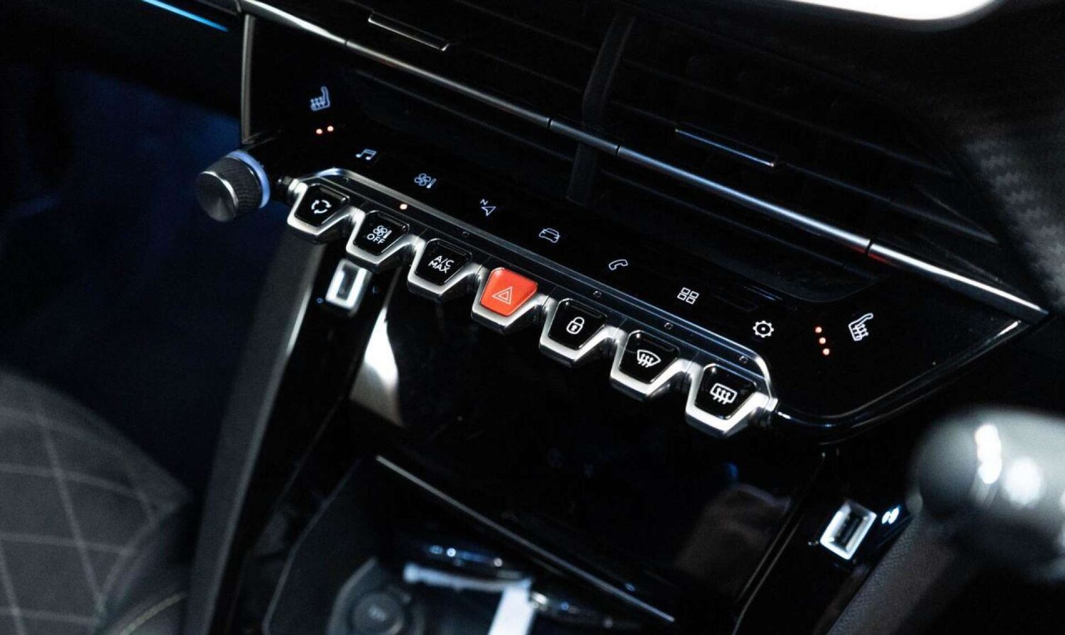 Used Peugeot 2008 2023 for sale - 77930698: Photo 27