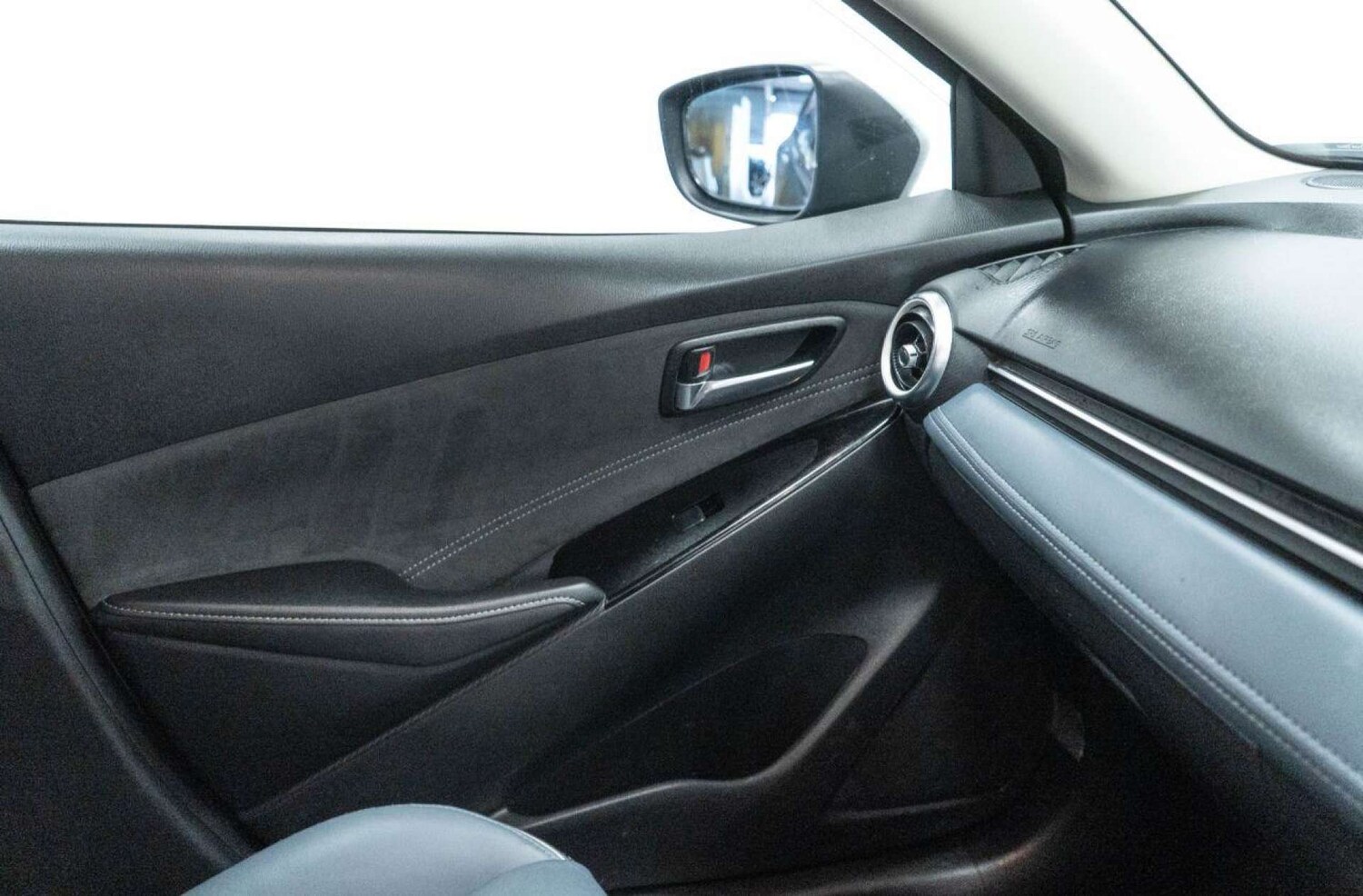 Used Mazda Mazda2 2023 for sale - 77930723: Photo 32