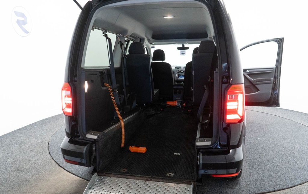 Used Volkswagen Caddy Maxi Life 2019 for sale - 77748454: Photo 32