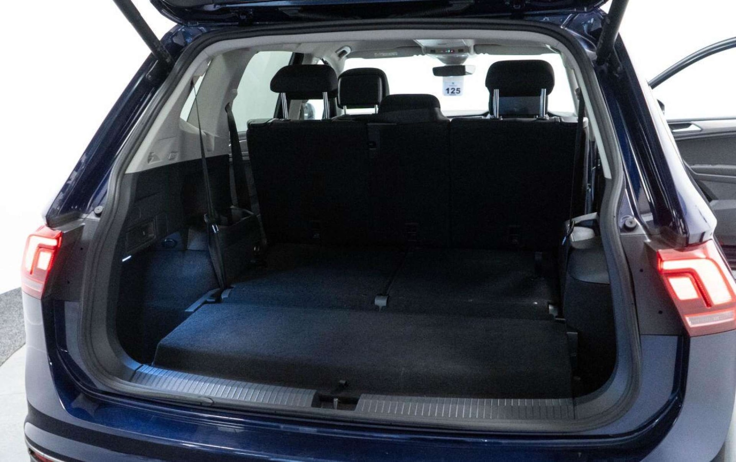 Used Volkswagen Tiguan Allspace 2022 for sale - 77930900: Photo 32