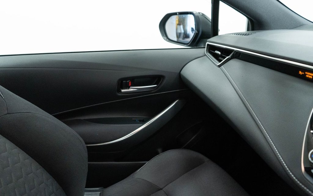 Used Toyota Corolla 2021 for sale - 77780195: Photo 31