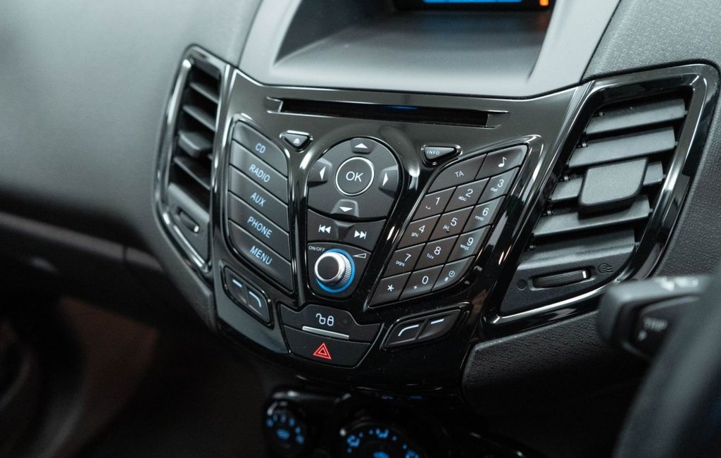 Used Ford Fiesta 2015 for sale - 77806140: Photo 28