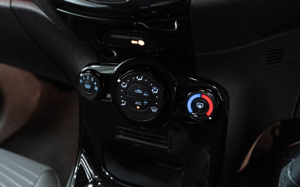 Used Ford Fiesta 2015 for sale - 77806140: Photo 29