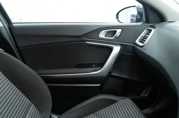 Used Kia XCeed 2022 for sale - 75528052: Photo 32