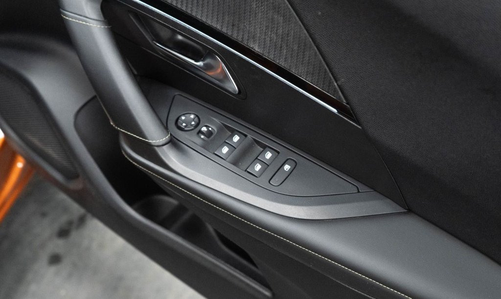 Used Peugeot 2008 2023 for sale - 76840885: Photo 22