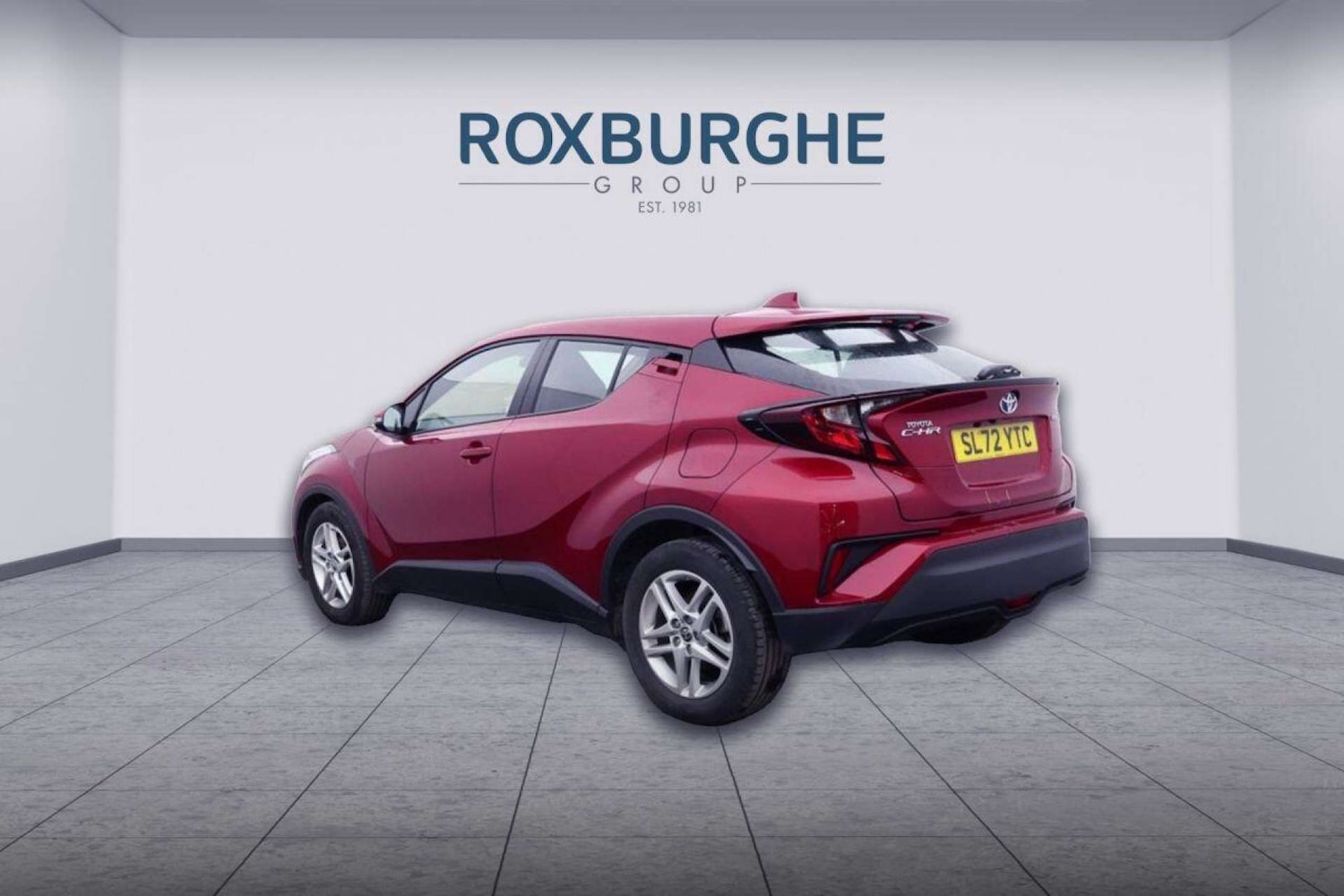 Used Toyota C-HR 2023 for sale - 77930643: Photo 2