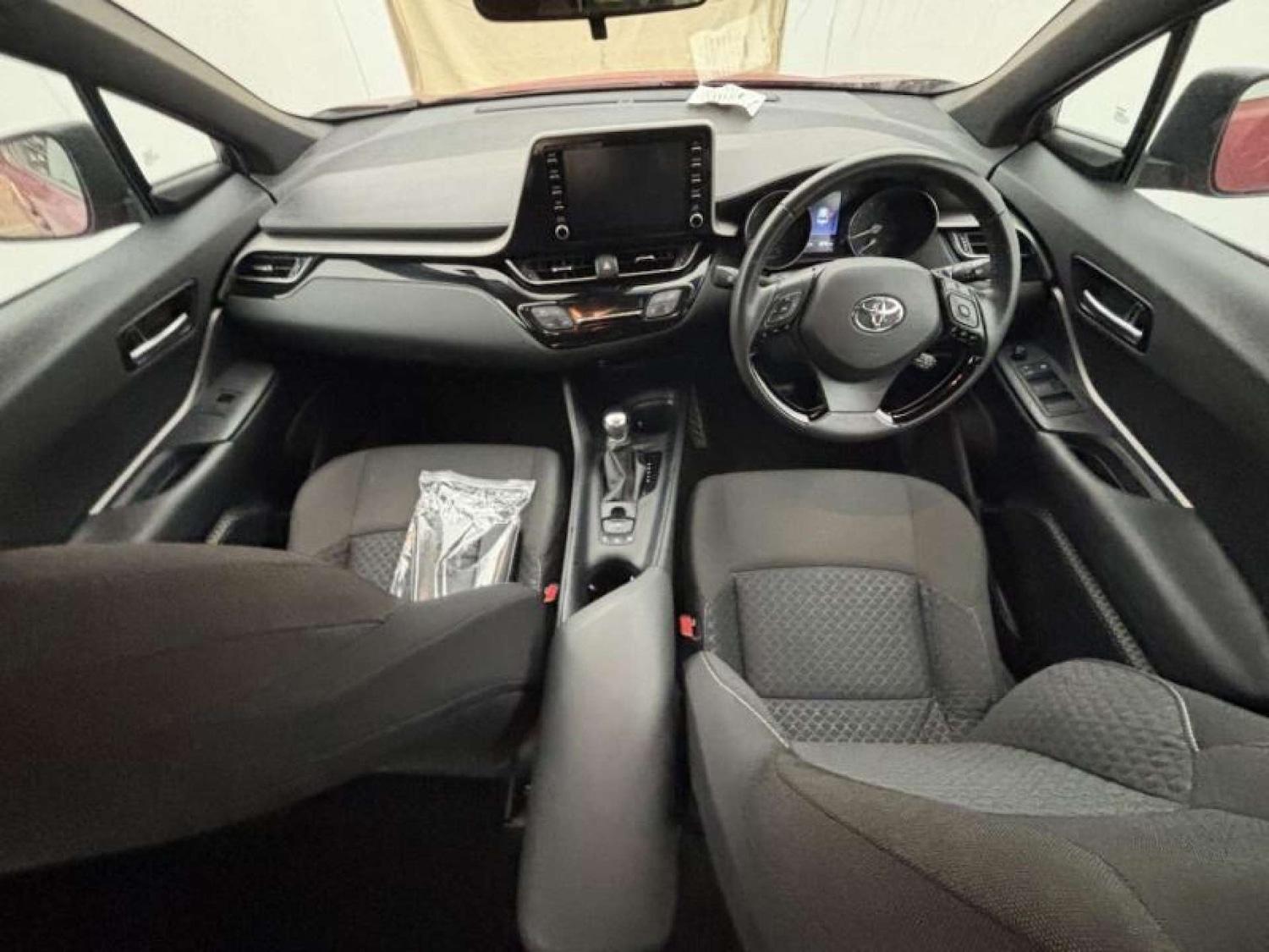 Used Toyota C-HR 2023 for sale - 77930643: Photo 3