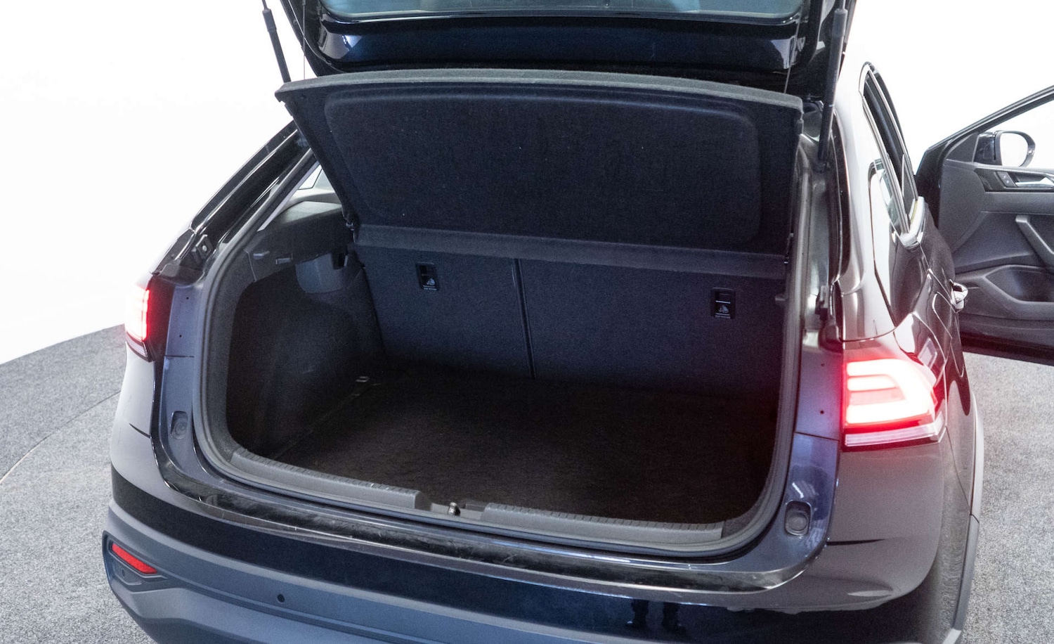 Used Volkswagen Taigo 2023 for sale - 77950399: Photo 32