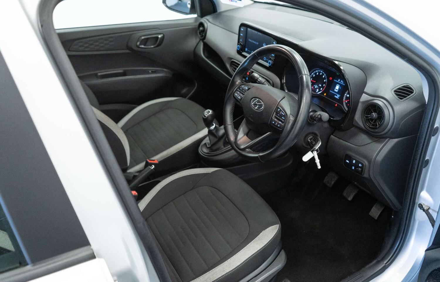 Used Hyundai i10 2023 for sale - 77930663: Photo 21