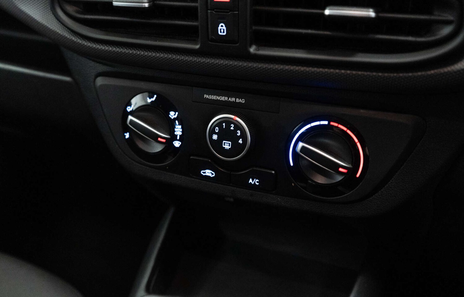 Used Hyundai i10 2023 for sale - 77930663: Photo 32